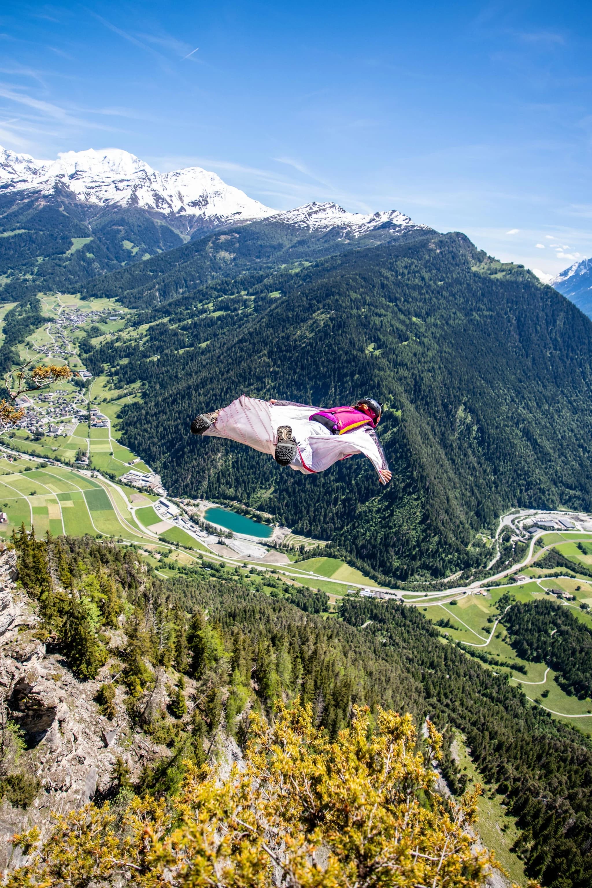 Saut en wingsuit au Verbier Air Show