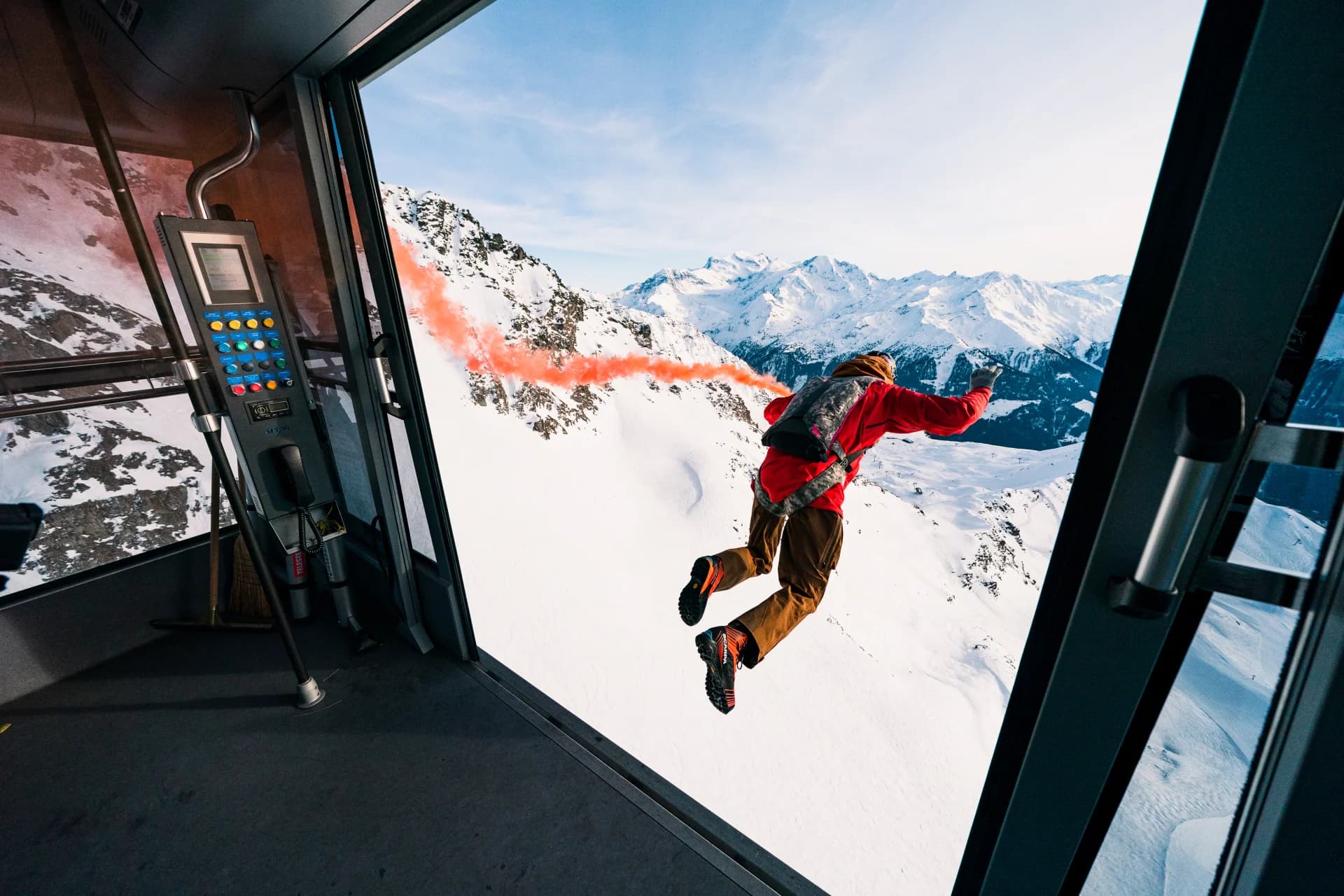 Vue aérienne du Verbier Air Show dans les Alpes suisses